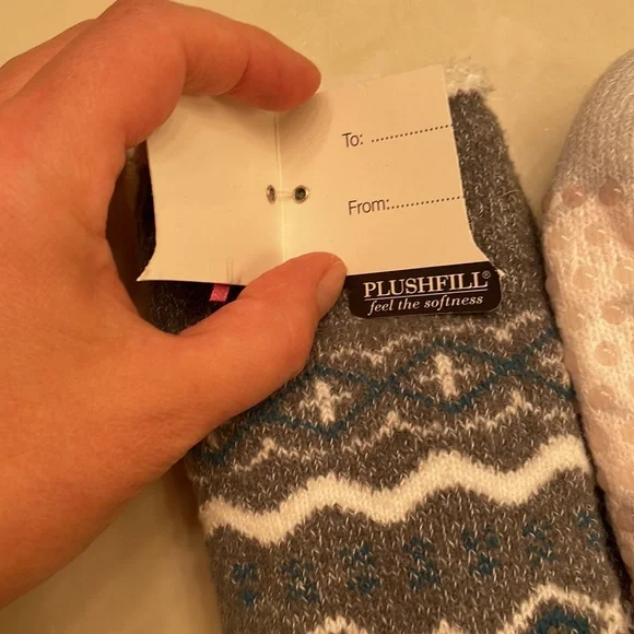 2 pairs cuddle duds super soft slipper socks - Picture 2 of 6